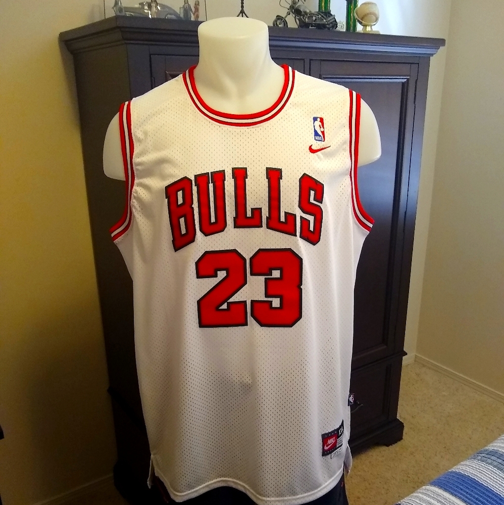 NWT Chicago Bulls Michael Jordan Jersey XXL